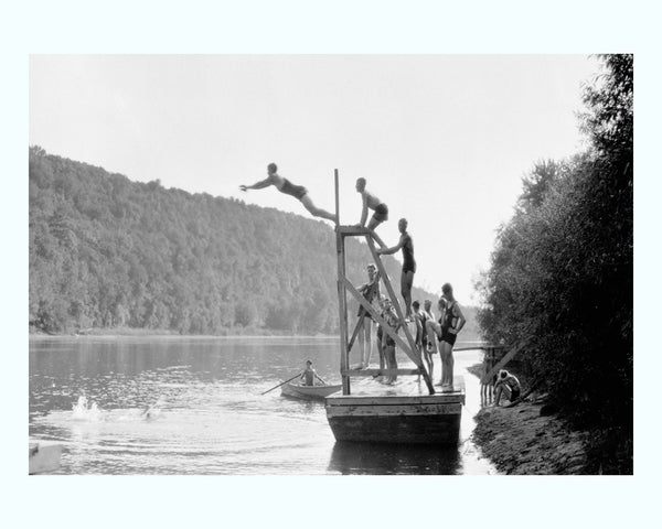 Divers In Lake Art Print - 55MAX