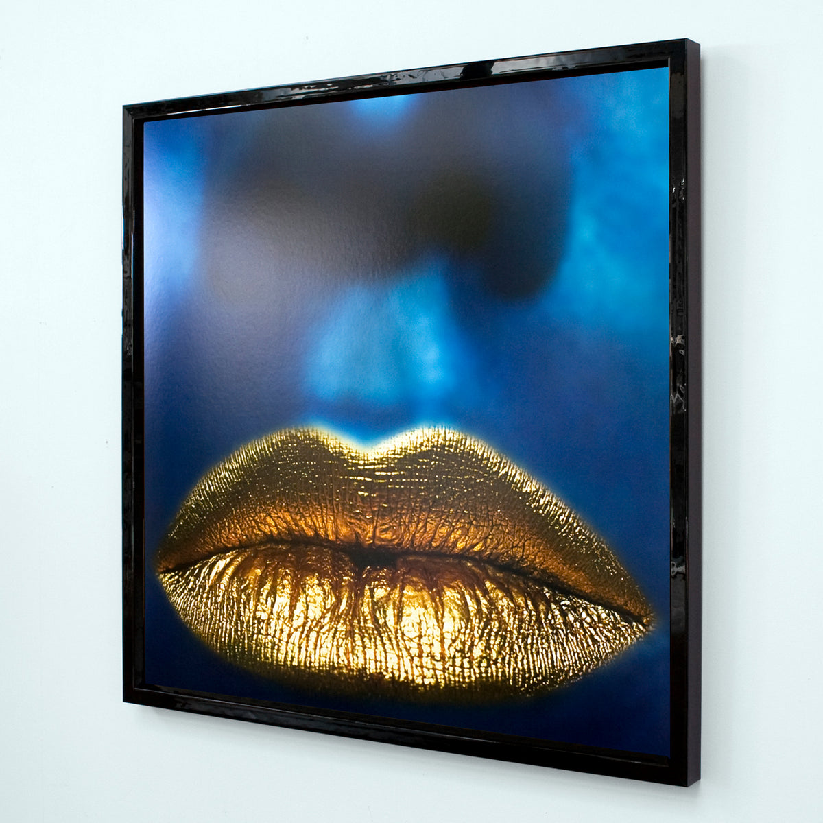 Gold Lips Art Print | 55MAX