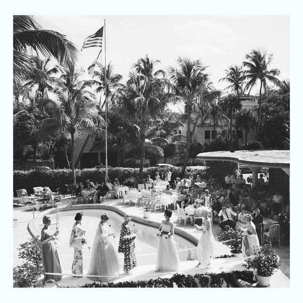 Palm Beach Fashion Show Art Print - 55MAX